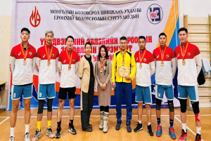 Read more about the article Сонгинохайрхан дүүргийн Ерөнхий боловсролын сургуулиудын дунд зохион байгуулсан ҮЭ-ийн хороодын зөвлөлийн нэрэмжит  волейболын тэмцээнд эрэгтэй баг тамирчид хүрэл медаль хүртлээ.