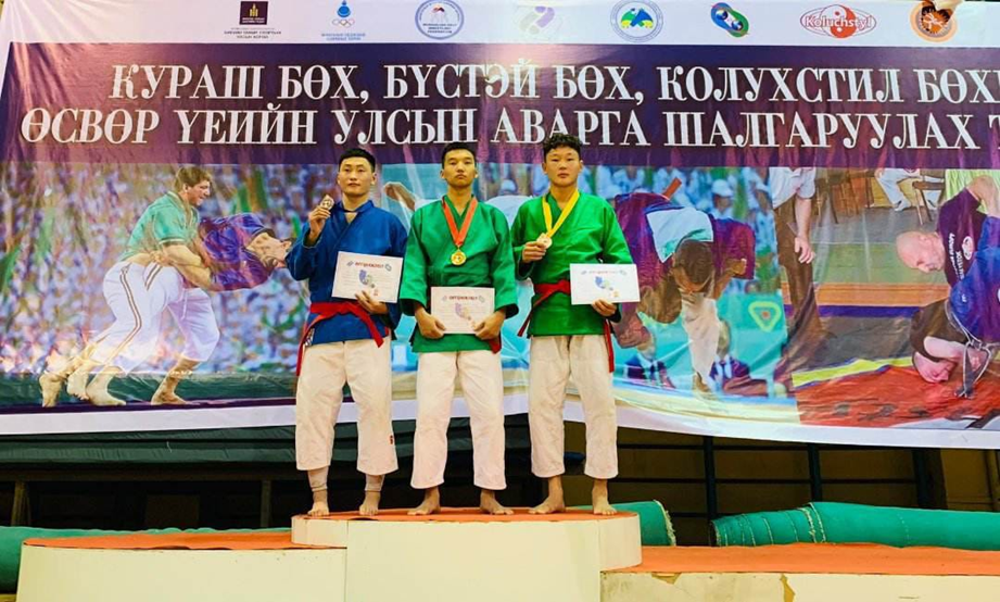 You are currently viewing Кураш  болон  бүстэй бөхийн Монгол Улсын Аварга  шалгаруулах тэмцээнд 11в ангийн сурагч Б.Боорчи 3р байр эзэлж хүрэл медаль