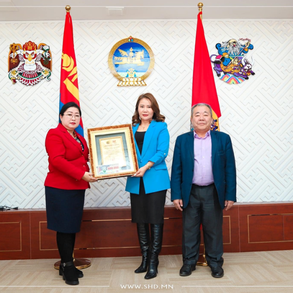 Сонгинохайрхан дүүргийн 30 жилийн ойн хүрээнд зарласан “Бүтээлч сонгинохайрханчууд” аянд амжилттай оролцож өргөмжлөл, мөнгөн шагналаар шагнагдлаа.