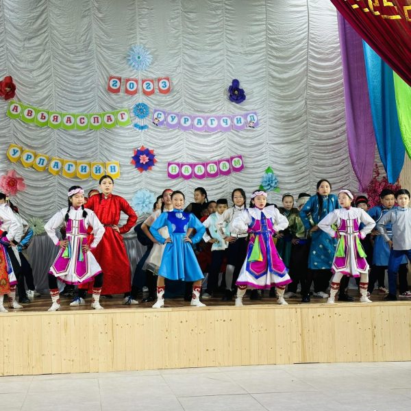 “Авьяаслаг сурагчид” урлагийн наадам амжилттай болж өндөрлөлөө.