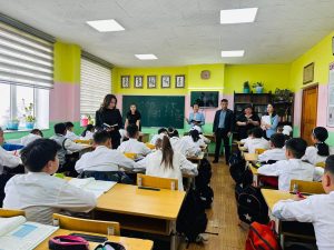 Read more about the article Сурагчид, АУБ нартай удирдлагын баг уулзалт хийлээ.