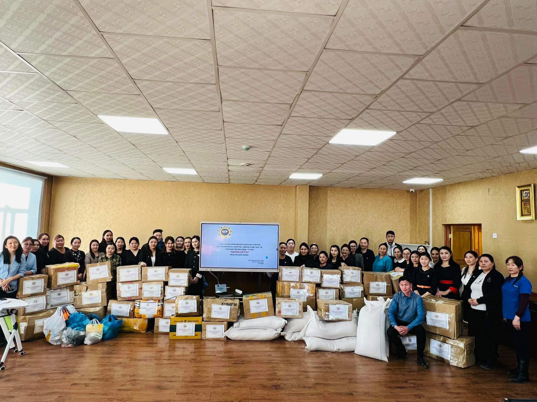 You are currently viewing Малчдад туслах “Халуун сэтгэл аян” зохион байгуулагдлаа.