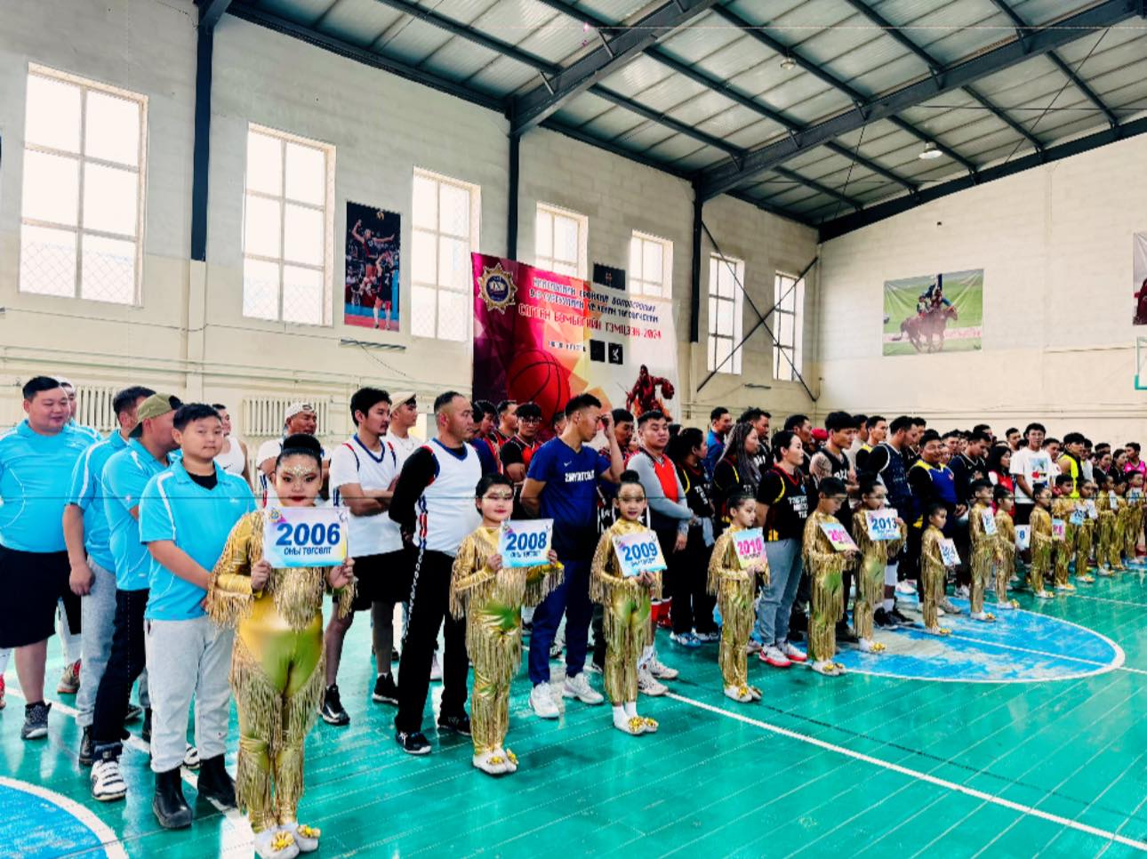 You are currently viewing Төгсөгчдийн Сагсан бөмбөгийн тэмцээн