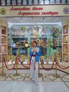 Read more about the article 8в ангийн сурагч М. Хүслэн маш амжилттай оролцлоо.