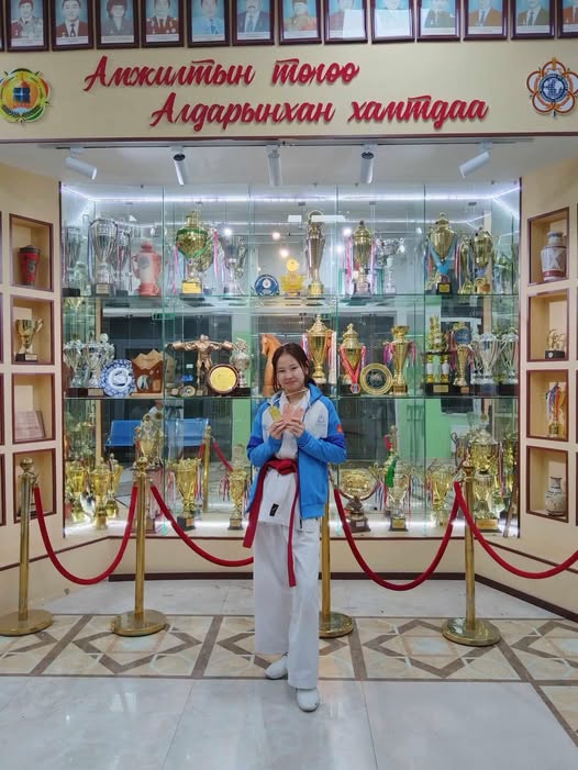 You are currently viewing 8в ангийн сурагч М. Хүслэн маш амжилттай оролцлоо.