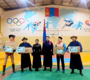 Read more about the article НЕБ-ын 9 дүгээр сургуулийн ХVII жарны “Элдэв эрдэнэт” хэмээгч модон могой жилийн сар шинийн үндэсний бөхийн барилдаан багш ажилтан ажиллагсдын дунд амжилттай зохион байгуулагдлаа.