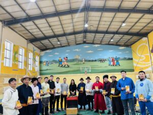 Read more about the article Багш ажилчдын “Шагай харваа”-ны тэмцээн амжилттай болж өндөрлөлөө.