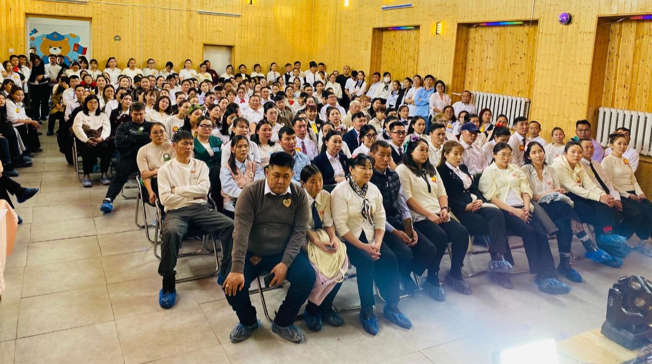 You are currently viewing “Эцэг эх- Сурагч” өдөрлөг амжилттай болж өндөрлөлөө.