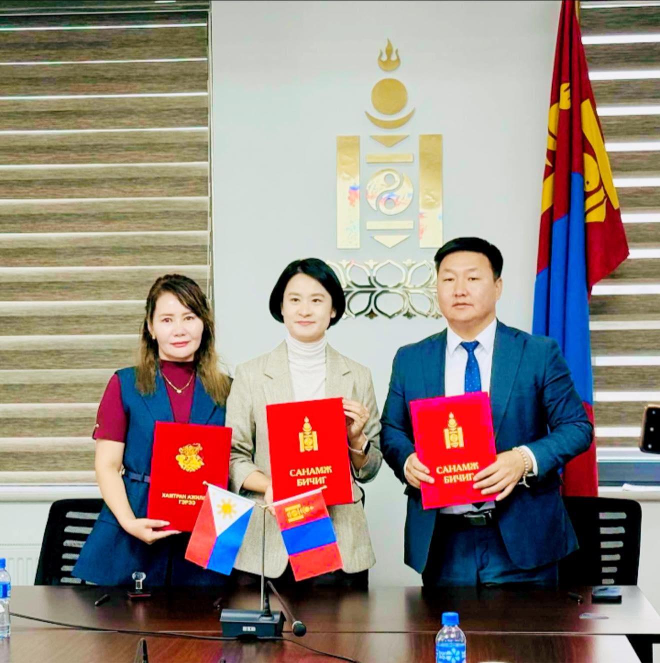 You are currently viewing Филиппин улсын академиудтай хамтран ажиллах санамж бичиг байгууллаа.